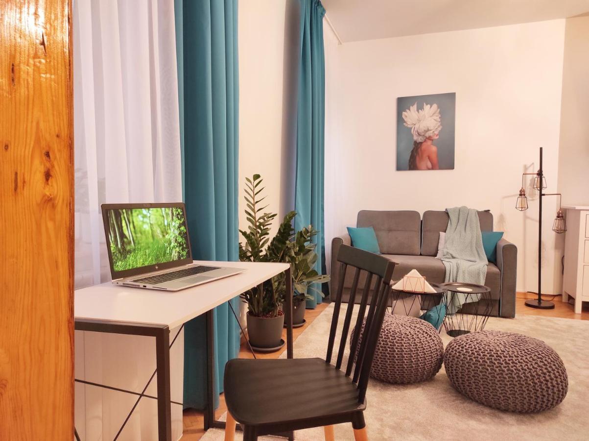 Garden Hideout - Central Apartment Braşov Buitenkant foto