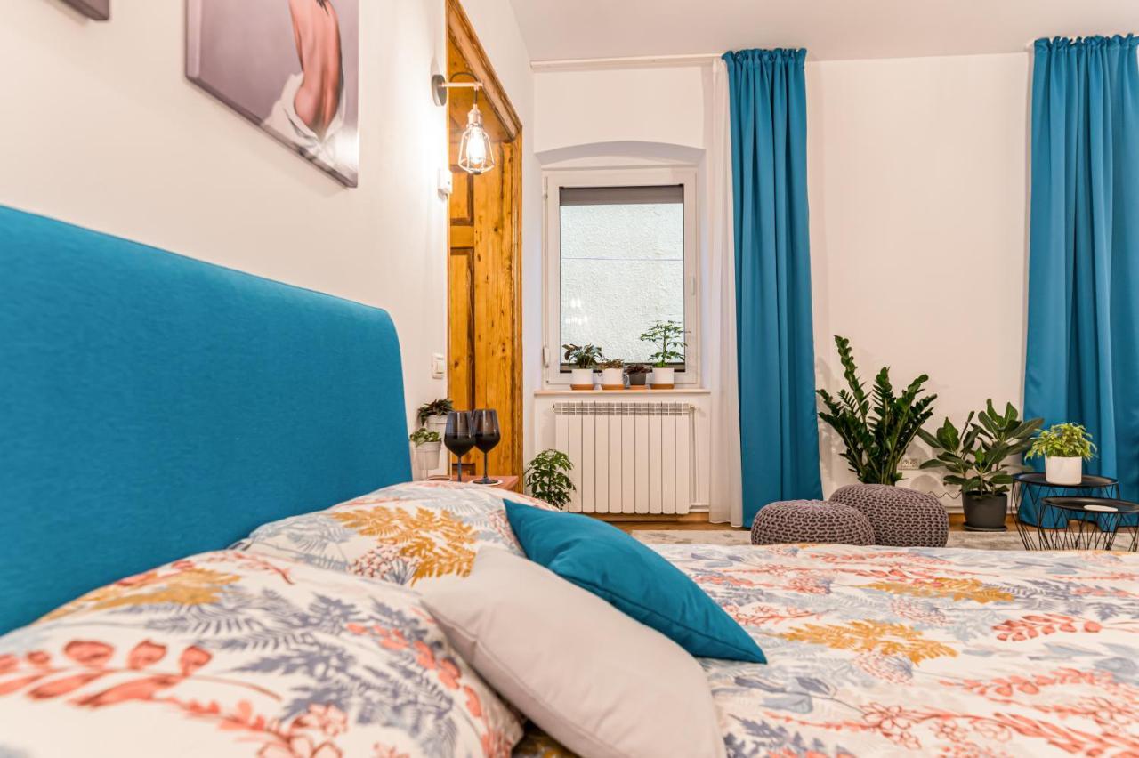 Garden Hideout - Central Apartment Braşov Buitenkant foto