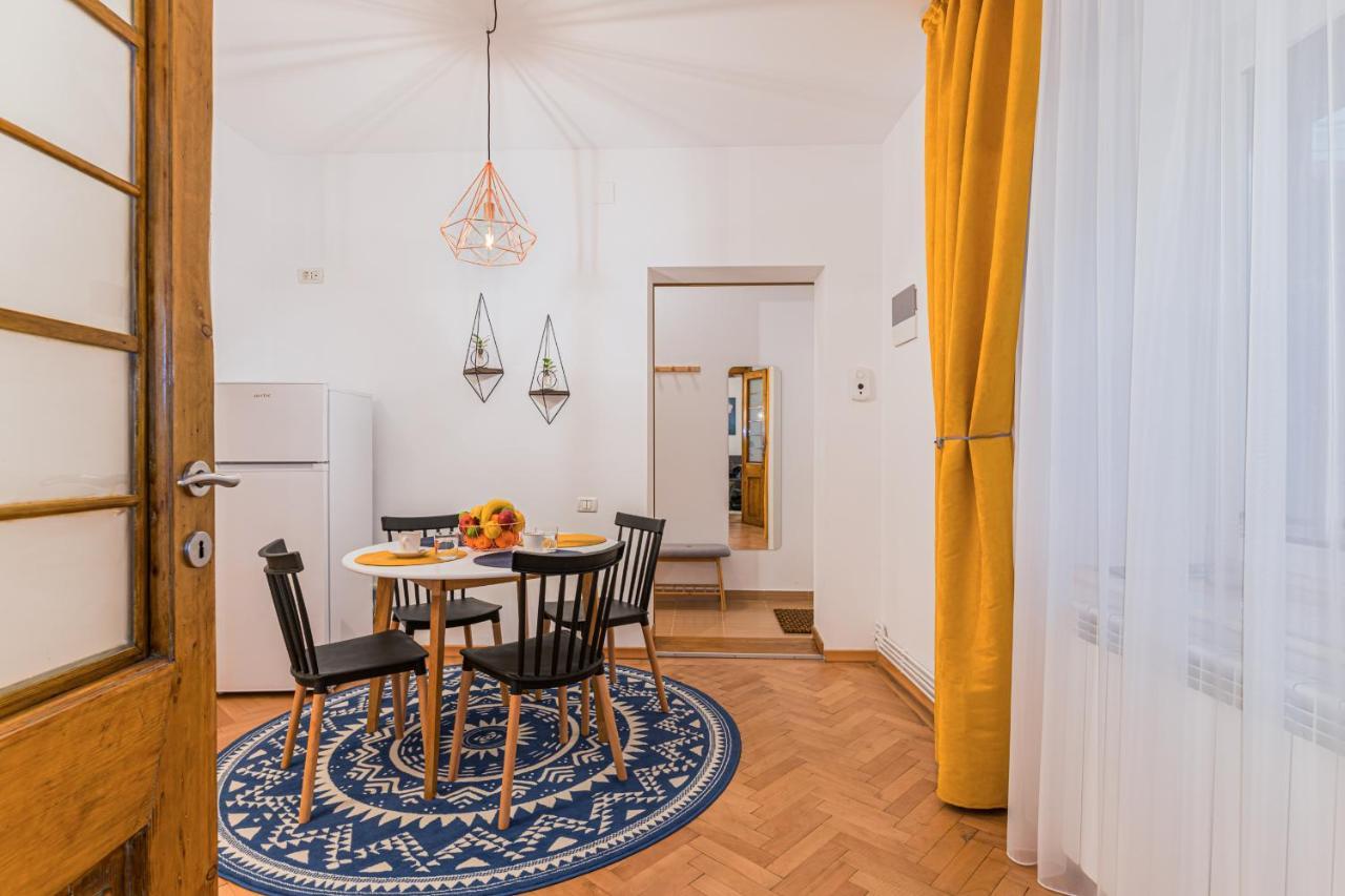 Garden Hideout - Central Apartment Braşov Buitenkant foto